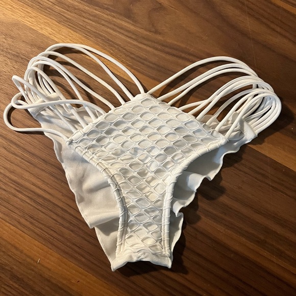 Stylish Luli Fama, two piece bikini, tube top with net overlay, cheeky bottom - Picture 5 of 7